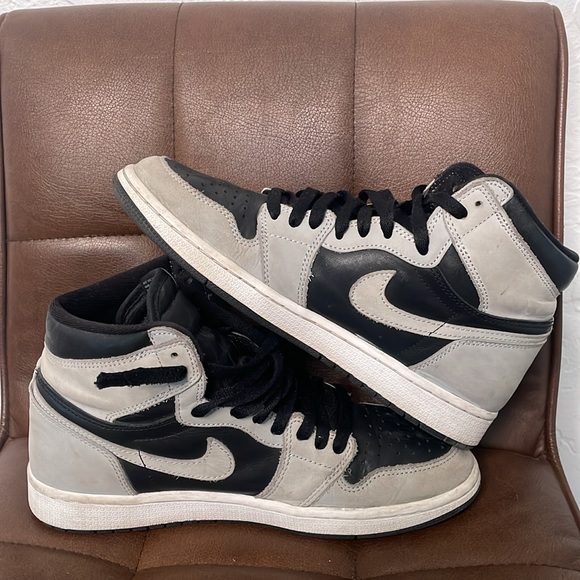 Air Jordan 1 OG High Mens Reverse Shadow High Top Sneakers Size 9 - Picture 12 of 13